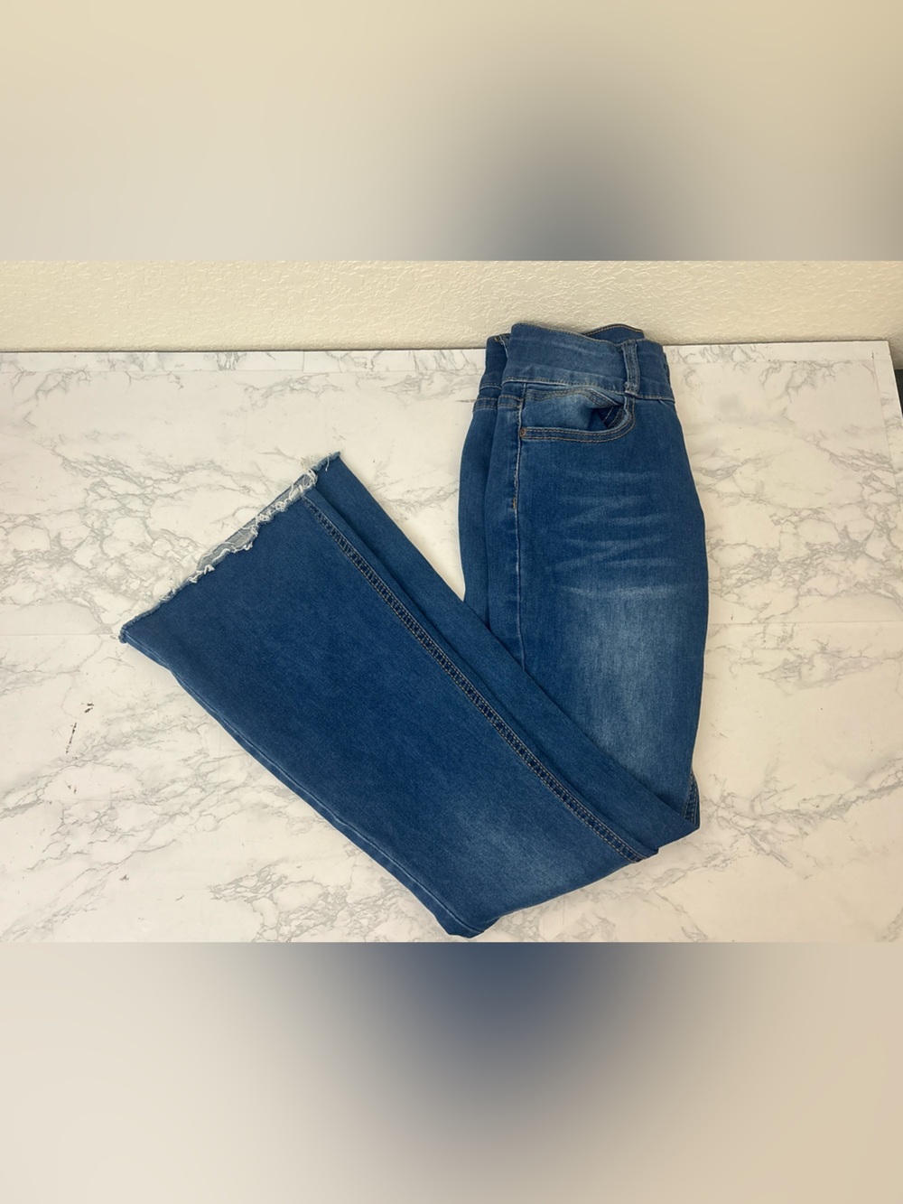 Red Bottoms Flared Bell Bottom Raw Hem Juniors 7/28 Jeans Blue Denim Wash Boho